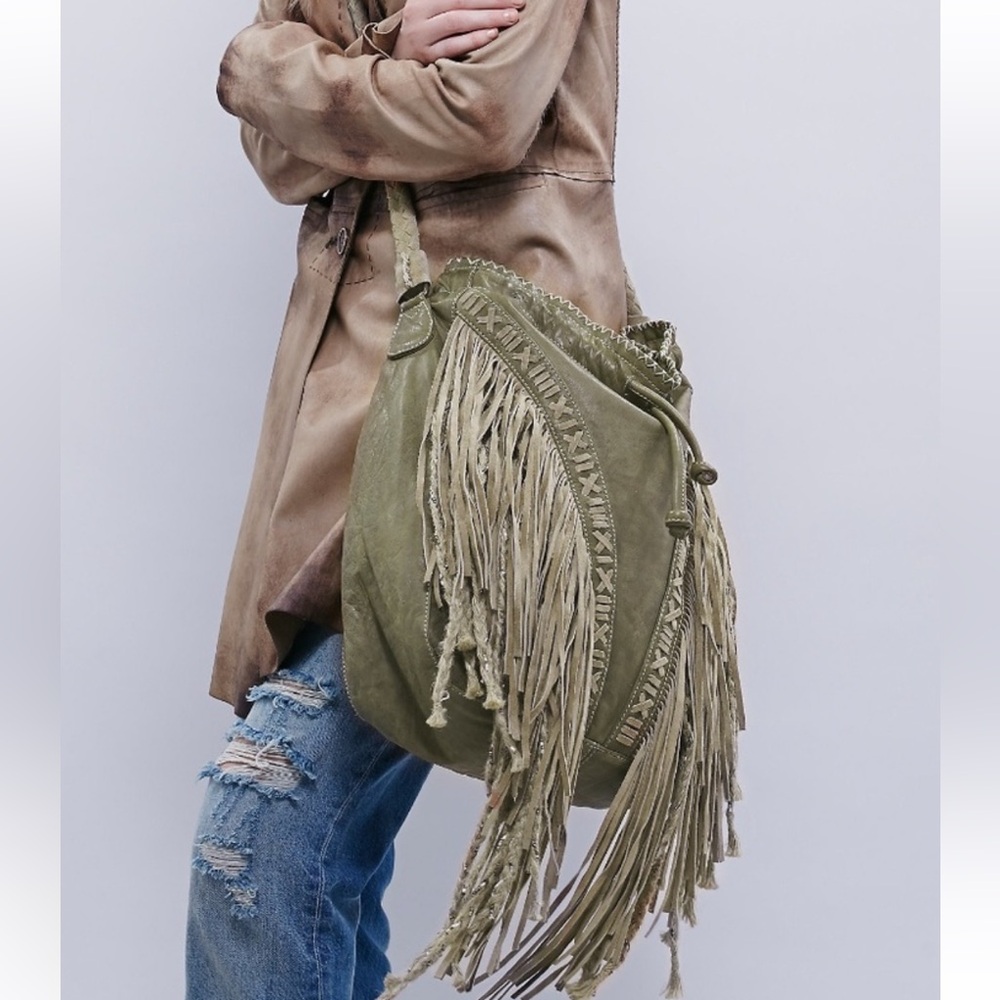 {{RARE FIND}} ~isadora~ fringe bag from free people